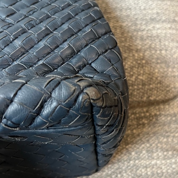 Bottega Veneta Double Chain Tote Stitched Intrecciato Calfskin Medium - Picture 11 of 16